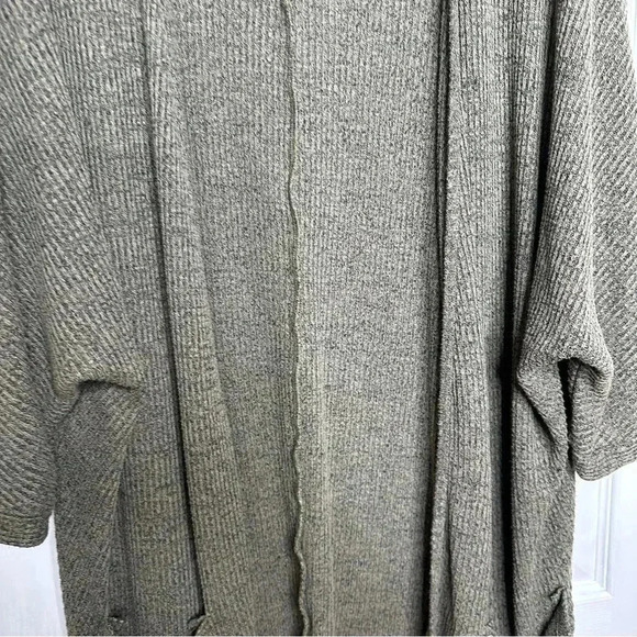 Streetwear Society Cardigan  Long Slouchy Green Size Medium - Picture 2 of 16